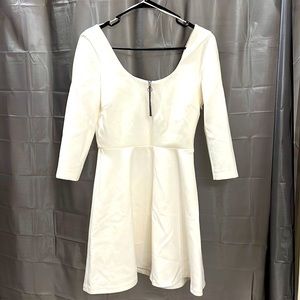 SEXY white Zara dress - accentuates the waist!!